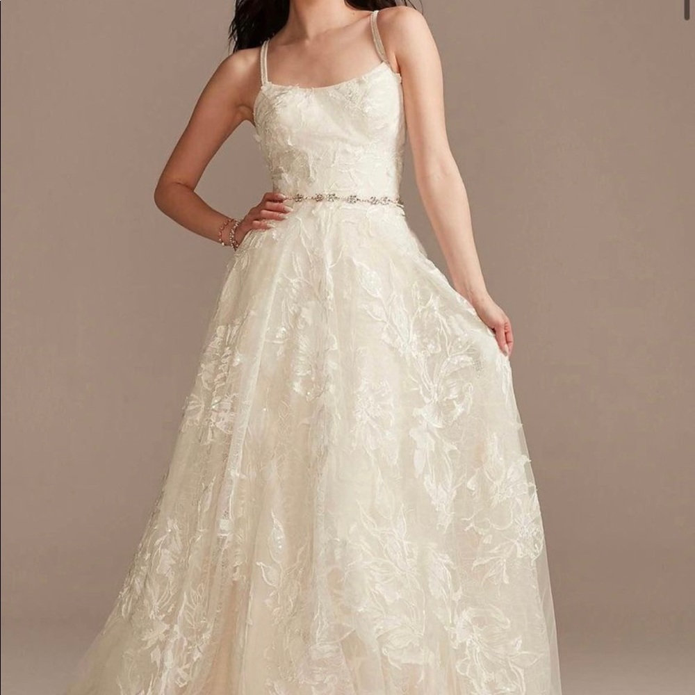 Tulle Lace V-Back Spaghetti Strap Wedding Dress